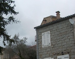 Toàn bộ căn nhà/căn hộ Cute Little House, Perfect For A Couple (Santa-Maria-Siché, Pháp)