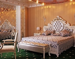 Khách sạn Garden (Tyumen, Nga)