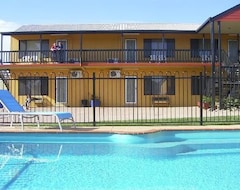 Khách sạn The Esplanade Motel (Lakes Entrance, Úc)