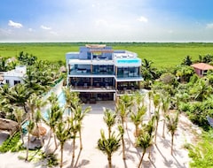 Casa/apartamento entero Resort boutique de lujo con playa privada frente al mar (Queretaro, México)