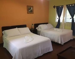 Khách sạn Y Bungalows El Jardin (El Novillero, Guatemala)