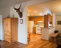 Koko talo/asunto Country Club Chalet (Big Bear City, Amerikan Yhdysvallat)