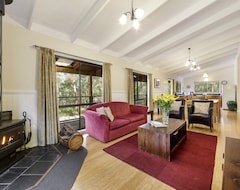Hotelli Countrywide Cottages (Lorne, Australia)