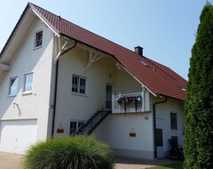 Toàn bộ căn nhà/căn hộ Nice, Bright Holiday Apartment In The Middle Of Naherhohlungsgebiet (Altenstadt, Đức)