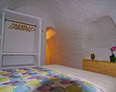 Bed & Breakfast Cueva Pura Vida (Cúllar, Espanja)