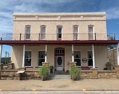 Entire House / Apartment Historic Commercial Hoteltom Mix Suite (Osceola, USA)