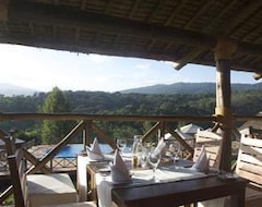 Khách sạn Ngorongoro Forest Tented Lodge (Arusha, Tanzania)