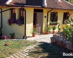 Koko talo/asunto Guest House „ivanovata House” (Dimovo, Bulgaria)