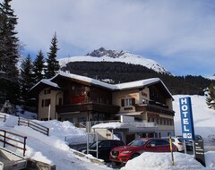 Khách sạn Hotel Cresta (Rueras, Thụy Sỹ)