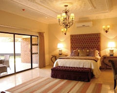 Hotel The Victoria Falls Deluxe Suites (Viktorijini slapovi, Zimbabve)