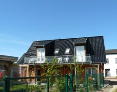 Hele huset/lejligheden Ferienwohnungen Mit Balkon (Kröslin, Tyskland)