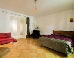 Hotel Red Bed and Breakfast (Sofía, Bulgaria)