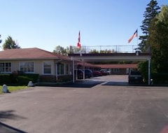 Khách sạn Cardinal Court Motel (St. Thomas, Canada)