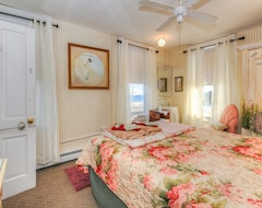 Khách sạn The Lillagaard Bed and Breakfast (Ocean Grove, Hoa Kỳ)