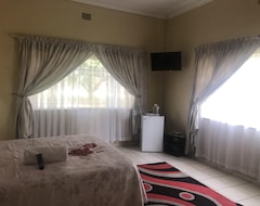 Nhà trọ Alika Guest House (Benoni, Nam Phi)