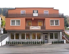 Otel Zur Rose (Bad Karlshafen, Almanya)