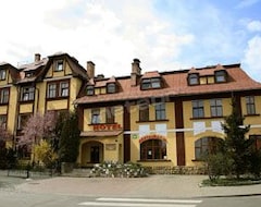 Hotel Karkonosze (Kamienna Góra, Poland)