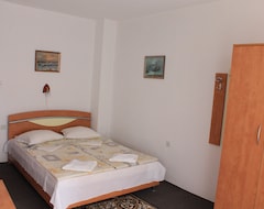 Khách sạn Prestige (Sozopol, Bun-ga-ri)