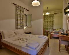 Serviced apartment Morpheas Rooms (Paleochora, Greece)