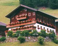 Hotel Plonerhof (Hopfgarten in Defereggen, Austria)