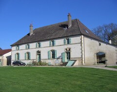 Bed & Breakfast Les Chambres d'hotes Benoit Breton (Bulgnéville, Pháp)