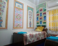 Otel Al Hilol (Buxoro, Özbekistan)