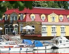Hotel Dom nad rzeką (Skwierzyna, Poland)