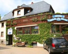 Khách sạn Schwarzes Ross Gasthof (Presseck, Đức)