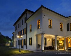 Khách sạn Hotel Villa Policreti (Aviano, Ý)