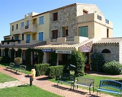 Khách sạn Il Borgo Appartamenti By Kasavacanze (Loiri Porto San Paolo, Ý)