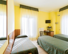 Khách sạn Hotel Del Fiume (Cannobio, Ý)