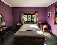 Hotel Gypsy Falls Retreat (Laurieton, Australia)