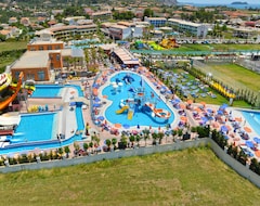 Khách sạn Caretta Beach Resort & WaterPark (Kalamaki, Hy Lạp)