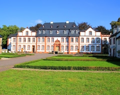 Khách sạn Schloss Münchweiler (Wadern, Đức)