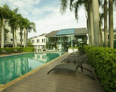 Khách sạn The Green View Hotel (Samut Prakan, Thái Lan)