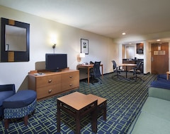 Khách sạn Fairfield Inn & Suites Charleston Airport - Convention Center (North Charleston, Hoa Kỳ)