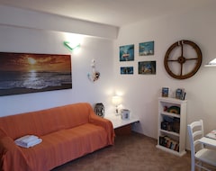Hotel Apartment In Residence With Swimming Pool Overlooking The Sea (Cefalu, Italy)