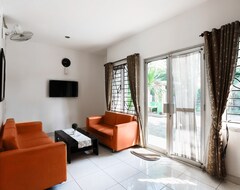 Hotelli Oyo 3736 Wisma Bougenville Syariah (Tangerang, Indonesia)