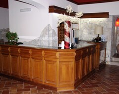 Hotel Rosso Malto (Porto Santo Stefano, Italy)