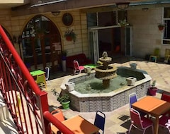 Pensión Damask Rose Lebanese Guest House (Jounieh, Líbano)
