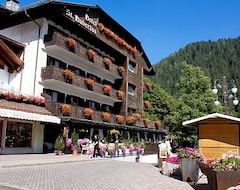 Khách sạn Hotel Garni St. Hubertus (Madonna di Campiglio, Ý)