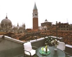 Khách sạn Hotel Ai Do Mori (Venice, Ý)