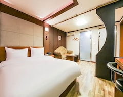 Hotel Suwon J (Suwon, South Korea)