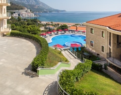 ApartHotel Belvedere Residence (Becici, Montenegro)