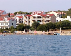 Hotel Adria Apartments (Zaravecchia, Croazia)