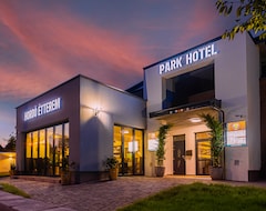 Khách sạn Park Hotel Buk-Bukfurdo (Bük, Hungary)
