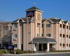 Hotel Howard Johnson By Wyndham Salinas (Salinas, USA)