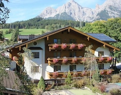 Khách sạn Alpenblick (Maria Alm, Áo)