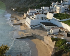 Tüm Ev/Apart Daire The Casa Valeria Is Located Directly On The Sea (Budens, Portekiz)
