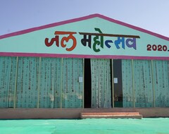 Kampiranje Hanuwantiya Tent City Jal Mahotsav (Khandwa, Indija)